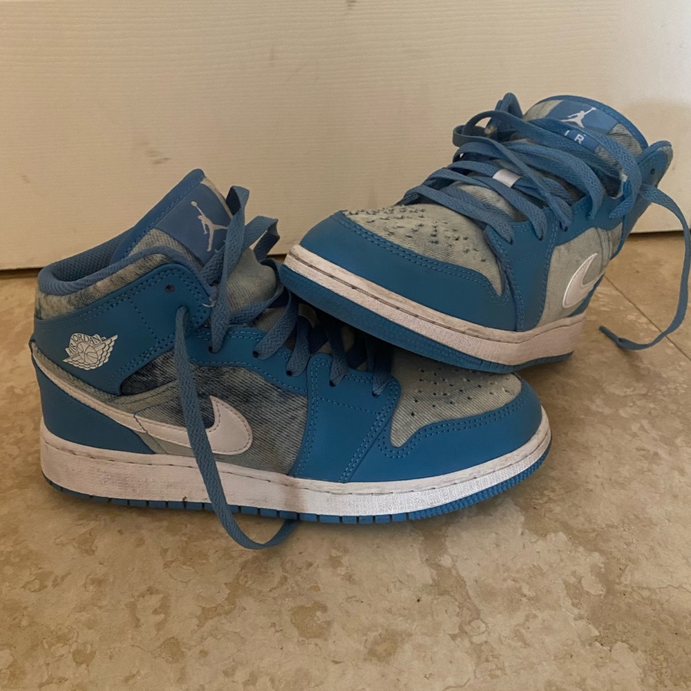 Nike Air Force shoes boys size 5.5 mid washed denim